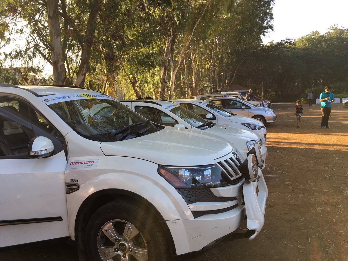 OfficialWISA's tweet photo. Competitors lined up and we're all set to start Rally of Nashik 2016. 08:00 hrs 1st car starts https://t.co/SRjn0HVFut
