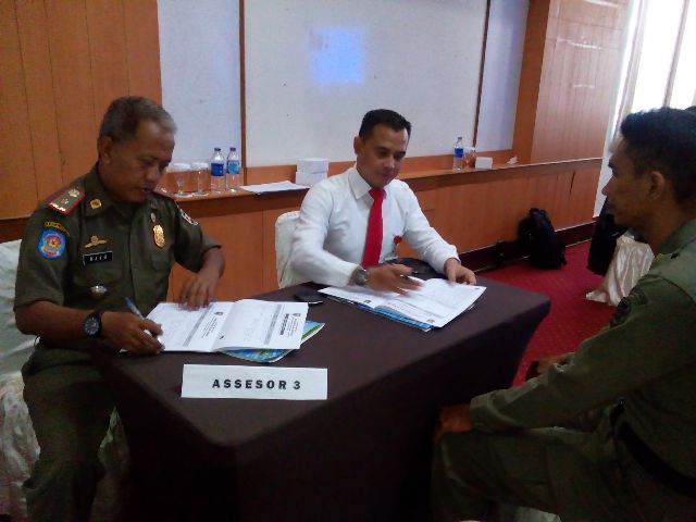 BidTrantibum's tweet photo. @DediMulyadi71 @satpolPP_Pwk @saepuddin_09 Assement peserta Jafung Pol PP Purwakarta, alhmdlh sukses 100 % LULUS.. https://t.co/lBRgJsPR4m