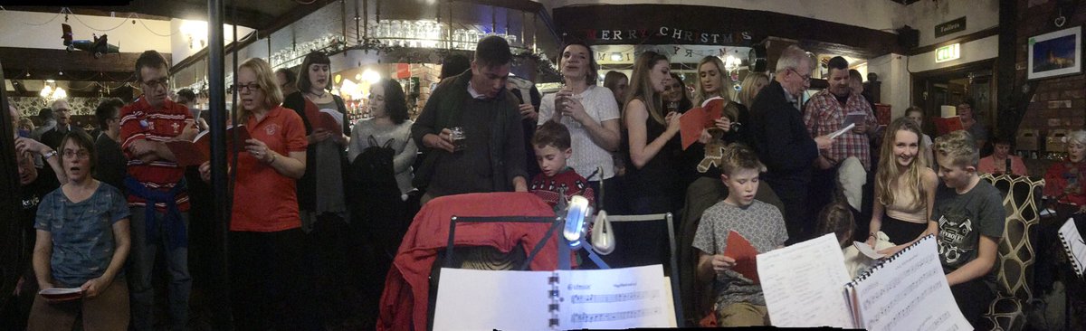 #Sheffield #localcarols pub singing is for all ages : find #LoxleyBand in December loxleysilverband.org.uk/index.php/conc…