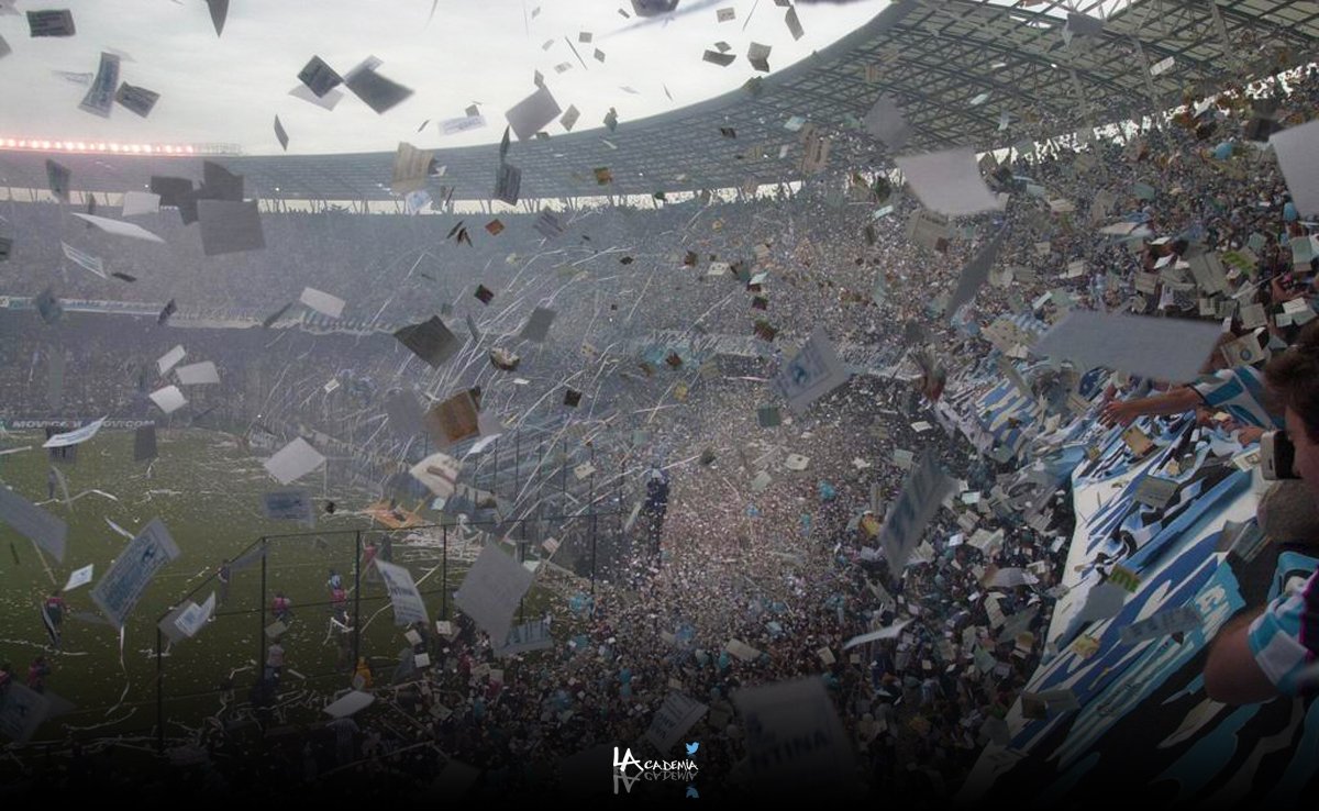 LaAcade's tweet photo. ¡HOY JUEGA RACING! https://t.co/6YWLF1P78S