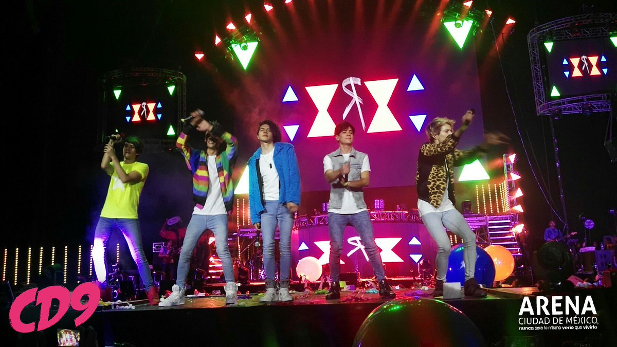 ArenaCdMexico's tweet image. #DimeComoQuieresQueTeAme , el mood romántico a todo lo que da en #RevolutionTour de @CD9