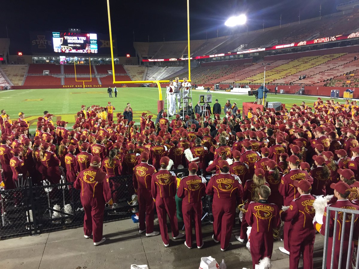 ISUCFVMB's tweet photo. Thank you, seniors, for all of your leadership and love for your band; to Alumni Band with you!!! #SeniorNight2016 https://t.co/1T4vT1vic2