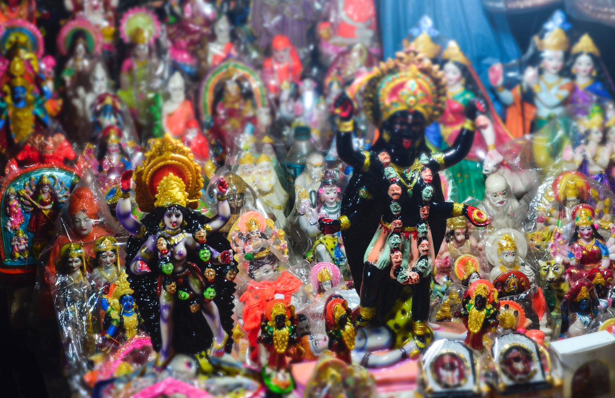 TravelOra's tweet photo. Many Gods of India #kolkata #gods #FF #instafollow #l4l #followback #travelora #travel #tiltshift #vacations #kalitemple https://t.co/oKf3aOFCIi
