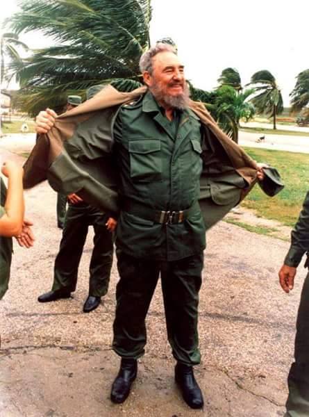 betam78's tweet photo. #HastaLaVictoriaSiempreComandante , el primero en todo, mirando el futuro, contra vientos y mareas, gracias #Fidel por tu ejemplo. https://t.co/HgZgScjuhk