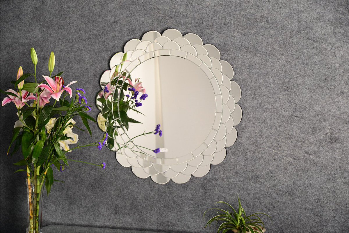 harmonymirror tweet picture