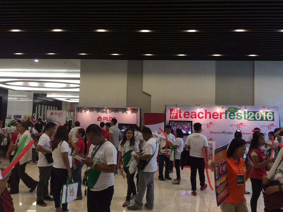 iamdearjohn's tweet photo. ATM. #teacherfest2016 https://t.co/vV3RoktP3o