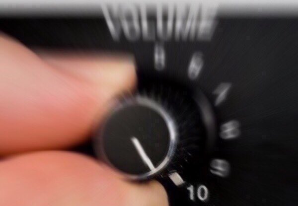 HuggingKAM's tweet image. SHE THE REALEST IN MY TOWN AND YEAH SHE HOLD IT DOWN AND YOU KNOW THERE AIN'T NO DRAMA WHENEVER SHE COMES AROUND