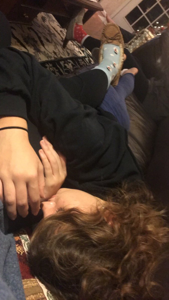 zoiebarth's tweet photo. love my bff more than anything <33 #teamO #sis #cuddlebud https://t.co/quX5jlLEA7