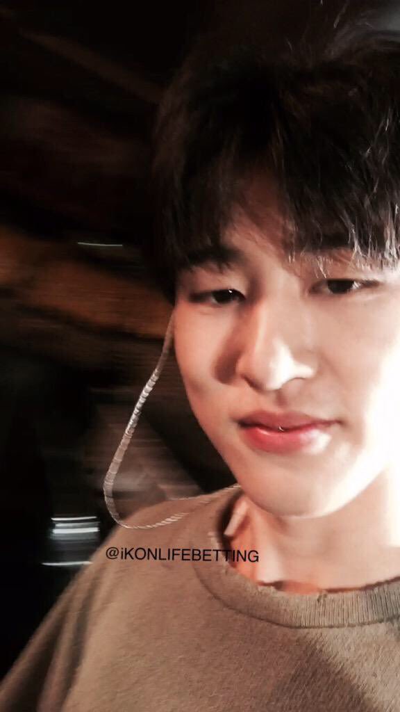 BIYONDHAPPY's tweet photo. Pictures like these are the most precious thing.. ㅠㅠ ❤️ #iKON #BI #HANBIN #김한빈 #비아이 https://t.co/7FI9ALsV6V