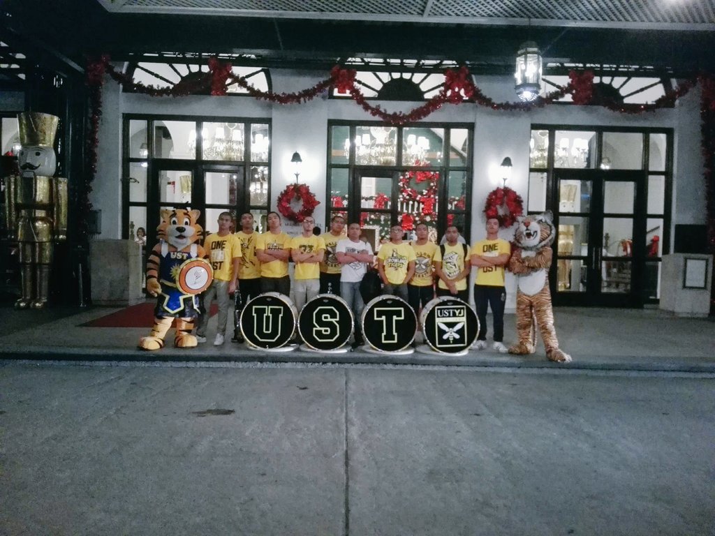 TheUSTYJ's tweet photo. Gotta say sorry sa lahat ng nabulabog kaninang umaga sa Manila Hotel.. #BarOps2016 https://t.co/0qHbMWcuzS