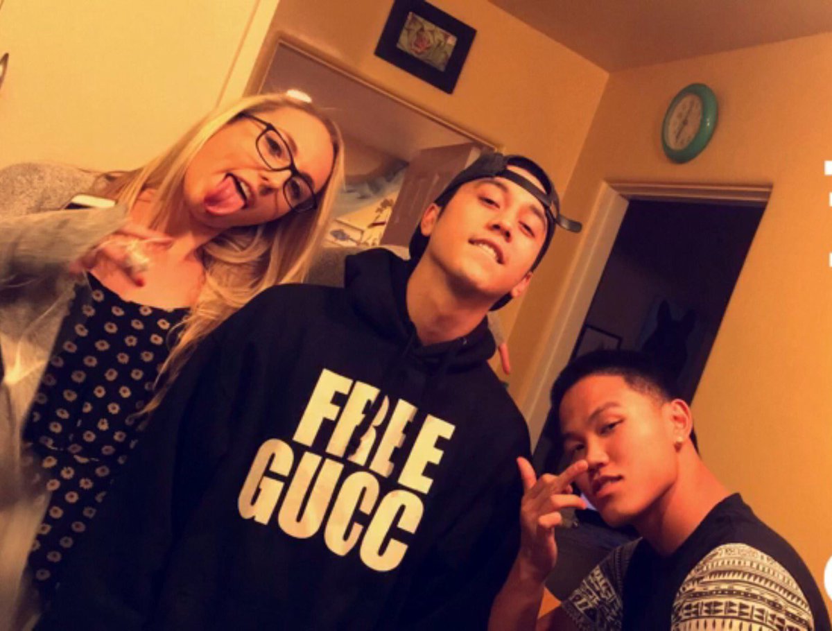 cam_pkg's tweet photo. Happy birthday @fionaaamcevoy my literal best friend, she never let me down not once! #freegucc ๐ https://t.co/aVp3VVxBDf