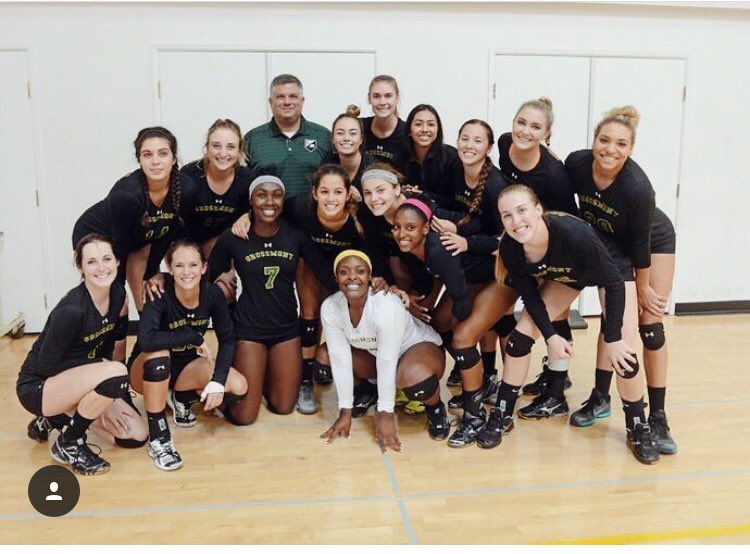 dime_a_dozen01's tweet photo. We won vs LBCC!!! We going to State!!! Oh yeah and I met Misty May Treanor...she's their coach 😎#statebound #volleyfamily https://t.co/T90eoiC6JQ