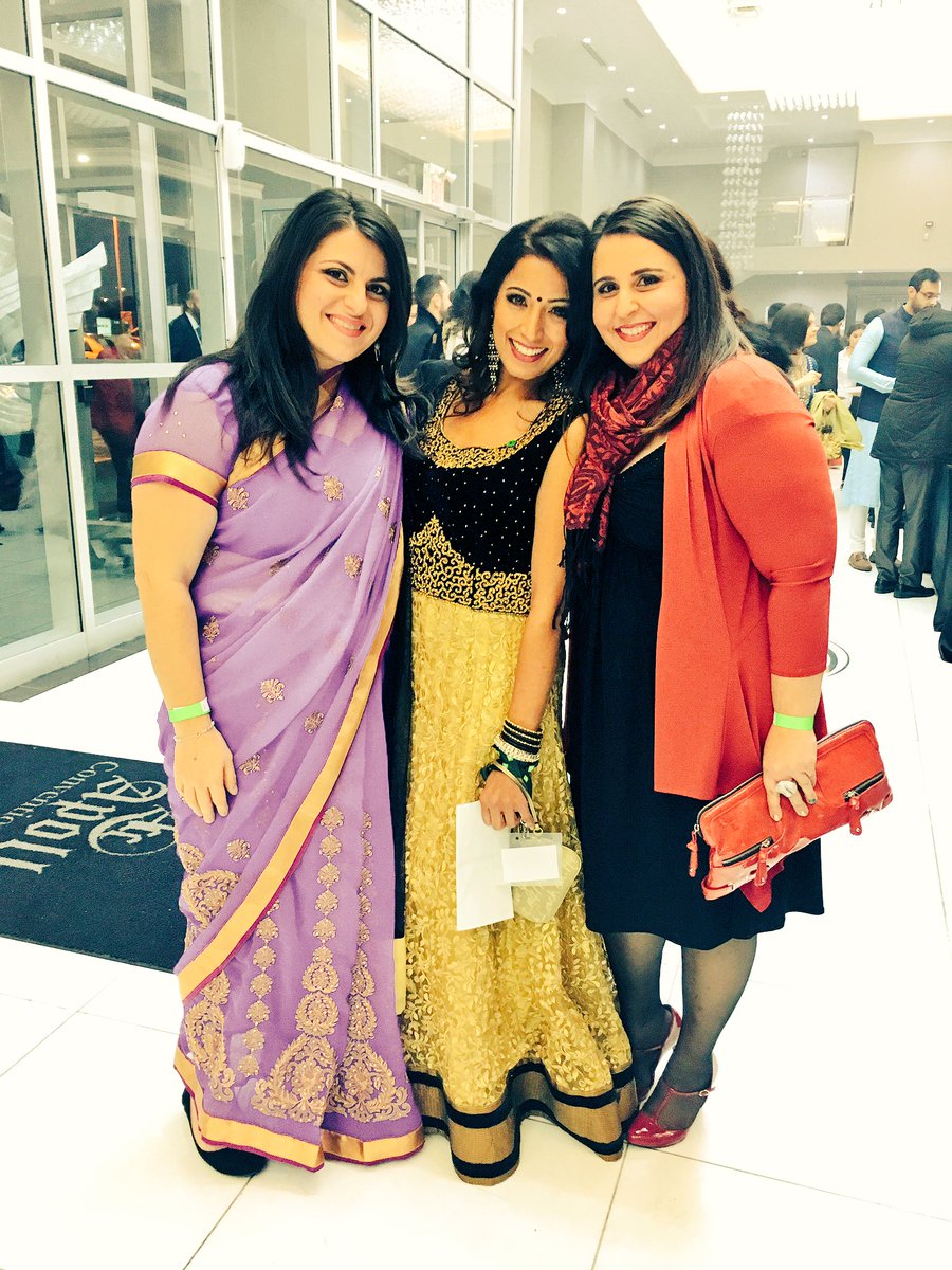 Jyotigupta_TD's tweet photo. Gorgeous @BlinderTamar and @SaritPap  at @TD_Canada South Asian Gala #SAG2016 https://t.co/ZmgRLW6CVU
