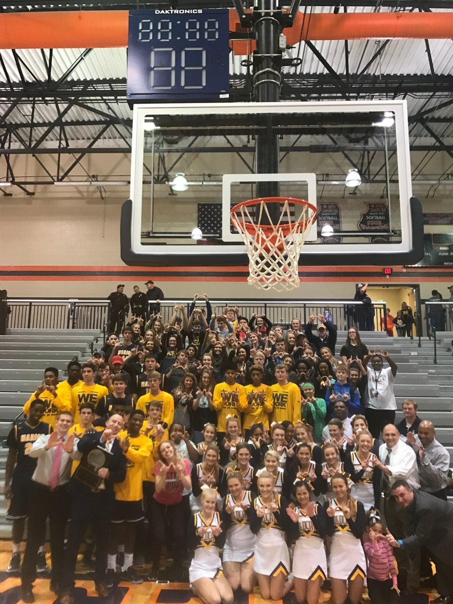 MarionWildcats's tweet photo. Couldn't of done it without these guys!!! Thank you @marionmaniacs ! The BEST student section in So IL!! https://t.co/xPyfvP0pAh