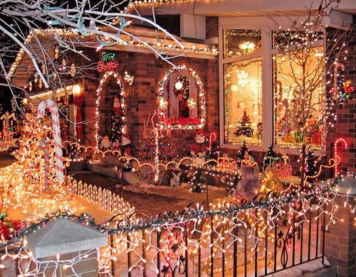 lecslove's tweet photo. ☁ Cita y elige ☁

14. ¿Cómo decorarías tu casa para navidad? https://t.co/OTw5RM9gfD