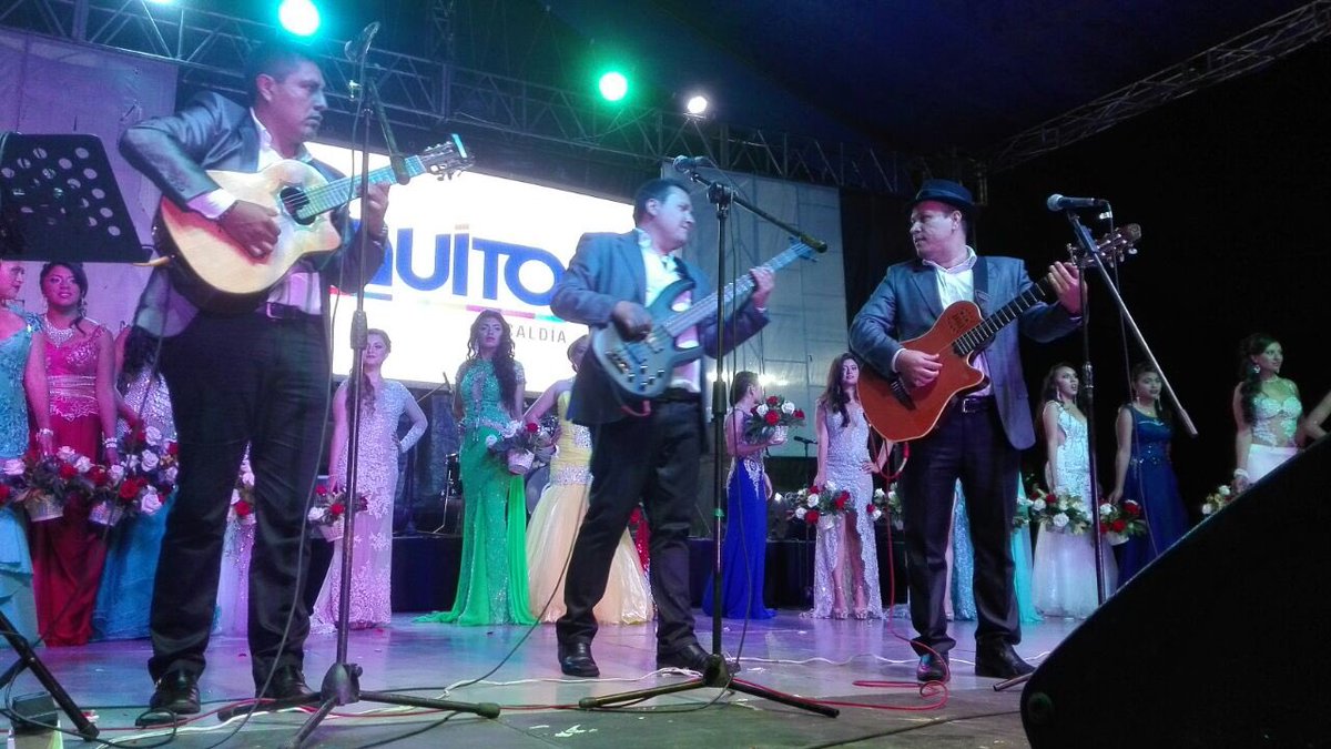 culturaquito's tweet photo. Al ritmo del Trío Valentino en Atahualpa. A pocos minutos de nombrar la nueva Reina Rural de Quito. #VivaQuito2016 https://t.co/kitzB4vY22