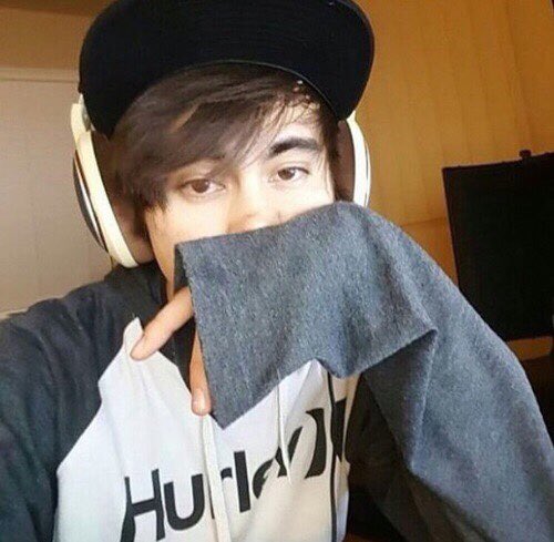 ilyleafy tweet picture