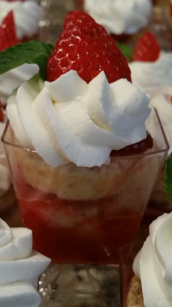 pastrelis's tweet photo. Strawberry Shortcake Shooter (404) 933-0939 https://t.co/py6062IGCu