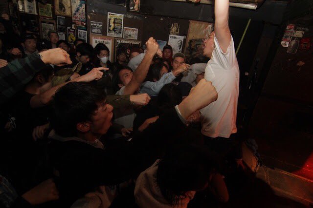 Insidetokyocrew's tweet photo. 昨日はInside4年半ぶりのライブチェックして下さった皆様ありがとうございました！
@ASWELETGO 10周年おめでとうございます！
📸: @miwamachine https://t.co/A5Xa24u0px