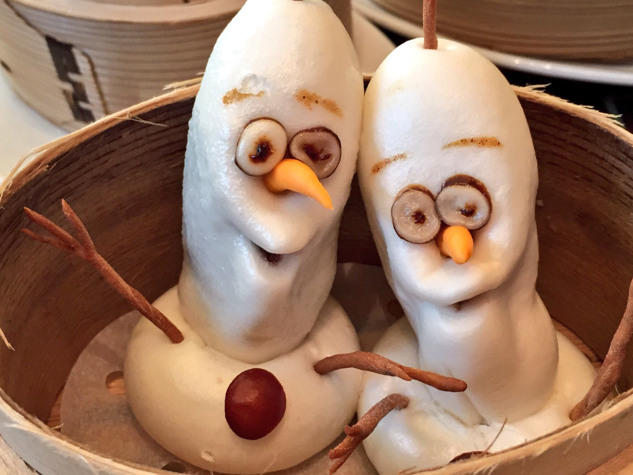 かなめ Siri 香港ディズニーの飲茶 オラフwwwwwww T Co Dpuagmcbfh Twitter