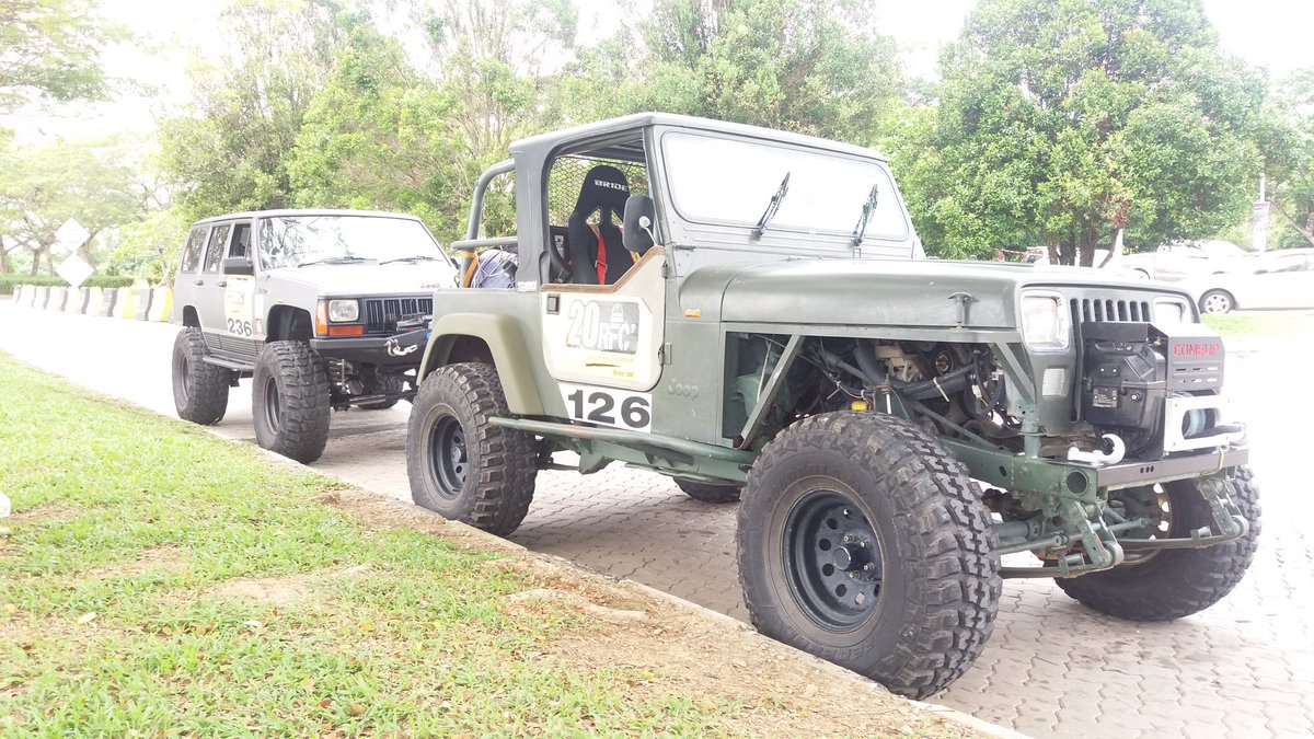 SyafiqSMV's tweet photo. Pit Stop #RFC16 #Jeep #Cherokee #Wrangler https://t.co/DfB1zTtcph