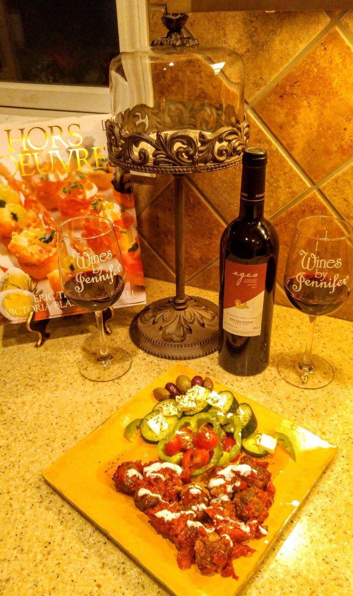 WinesByJennifer's tweet photo. Turkey on Thursday followed by Turkey on Saturday. #turkishmeatballs #kavaklidere #aegean #cabernetsauvignon https://t.co/3upCgSf7KJ