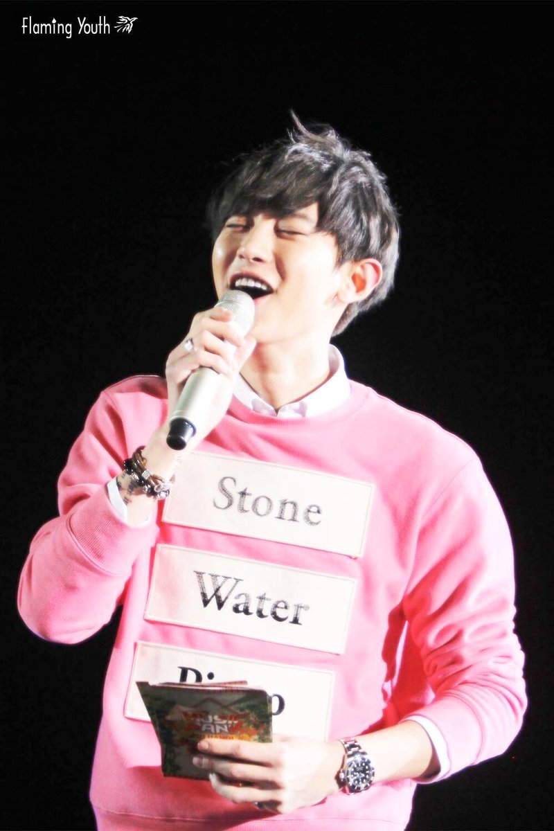 FanForYeol's tweet photo. Happy birthday to our baby phoenix, Chanyeol! May you be infinitely loved as you should be 💕 https://t.co/AtD1jESfGi