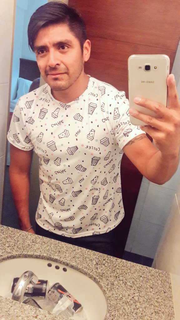 jhavoneutronOK's tweet photo. @jhavoneutronOK ... el #Look de esta noche 
... #HoySeSaleFuerte #Mdq2016 #FindeLargo https://t.co/kVT0ibOjYJ