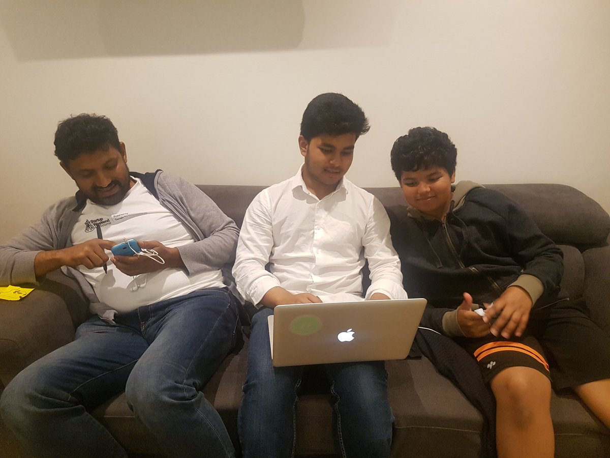 Virtual retail team nutting out their working demo #VR #googlestreetview <a href="/nazeer_aus/">nazeer</a> <a href="/farhan_bava/">Farhan Bava</a>