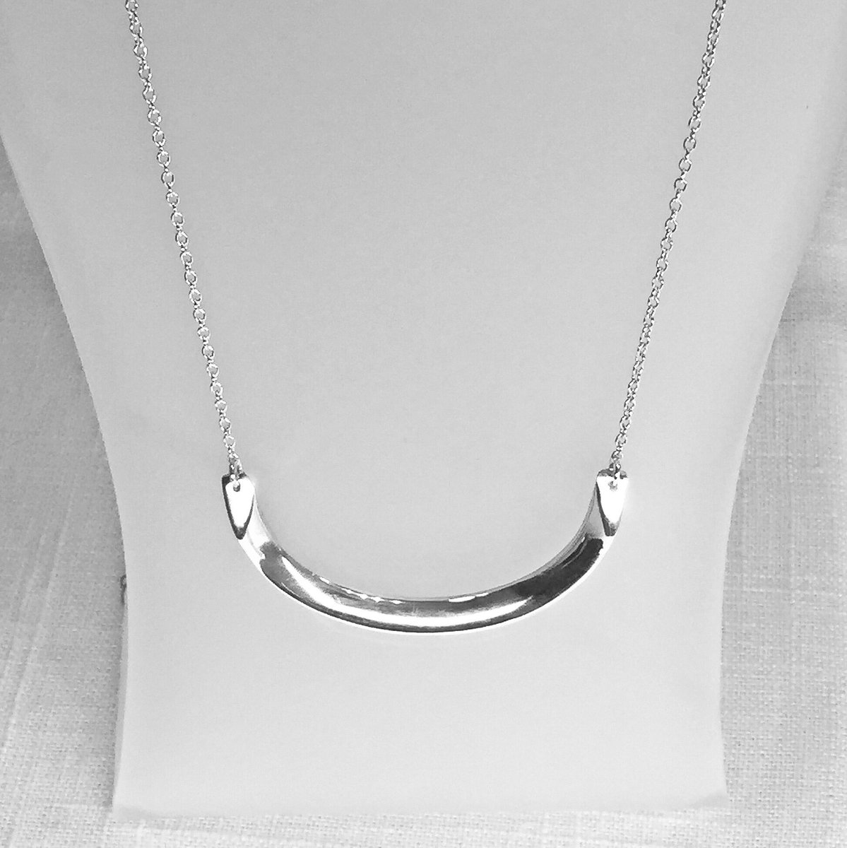 Art5150_Earth's tweet photo. #jacquelinependant
#kristagambrel
@pfatelier #studiojewelry #sterlingsilverjewelry #designjewelry #handmadejewelry #buylocal #Choosethis https://t.co/qXVNdmqhj6