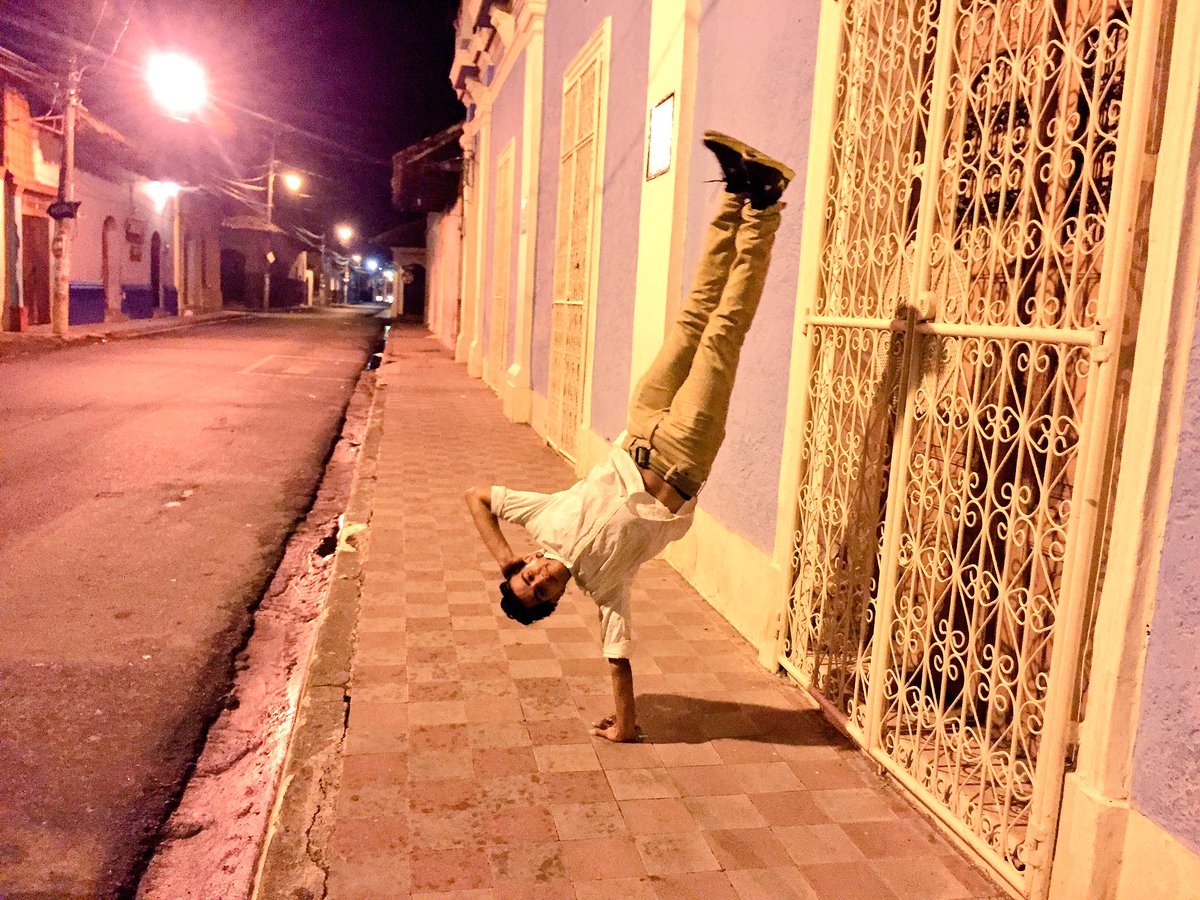 AbdulSirker's tweet photo. Casual @LenninBorge en #Granada https://t.co/14limSE5Cj