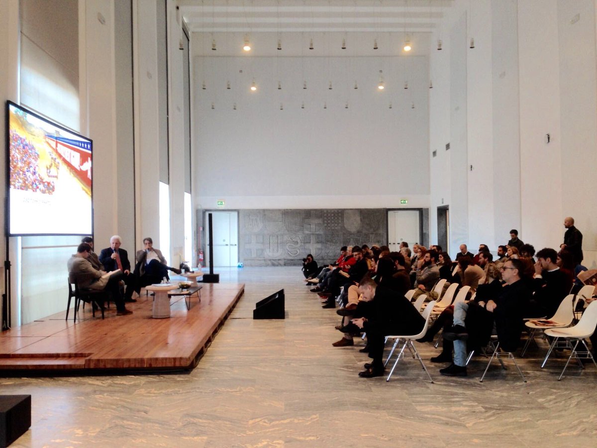 RivistaStudio's tweet photo. A #sit2016 si parla di globalizzazione, muri, Trump e disuguaglianze, con @pagina_99 @amingardi @alienogentile @GiorgioArfaras https://t.co/eK7k7aVDWg