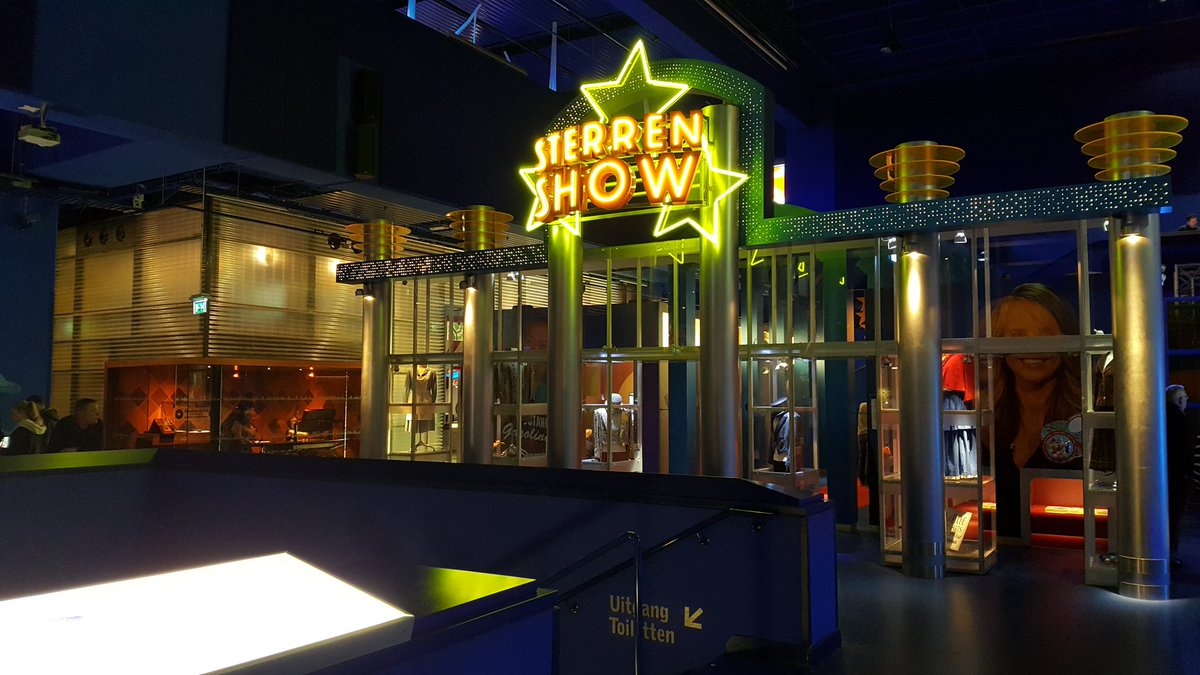 KRNederland's tweet photo. Het begin van #BeeldenGeluid ziet er mooi uit.
#Museum #Hilversum https://t.co/JCWUGxpuze