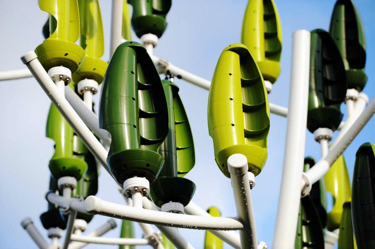 ConstrumatBCN's tweet photo. Crean un árbol artificial que convierte el viento en electricidad y se camufla entre los árboles urbanos https://t.co/BEqIlVBQnJ @elpais_tec https://t.co/ZBTJHDkAv3