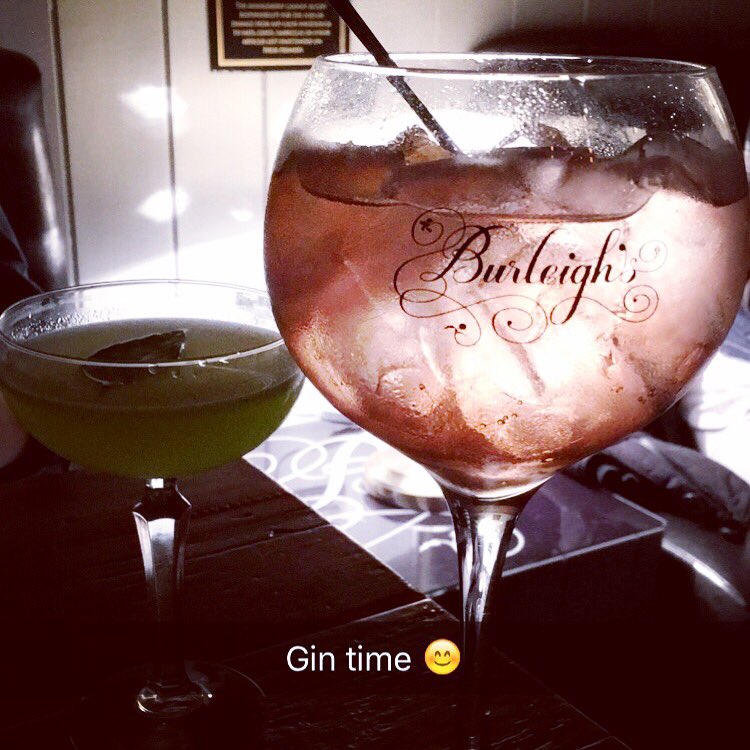 DonnaFirth's tweet photo. @burleighsgin loving the new limited edition https://t.co/jEzGeDxxhz