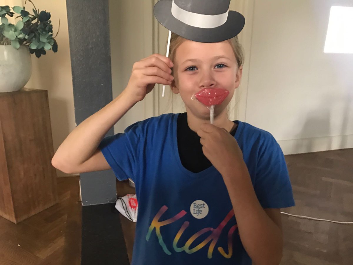 BLCutrecht's tweet photo. Vandaag hebben we weer diensten. Ook de kinderen hebben een leuk programma! Kom en neem je hele familie mee! (9.30u/ 10u/ 12.30u) https://t.co/lJ3syNVcJq