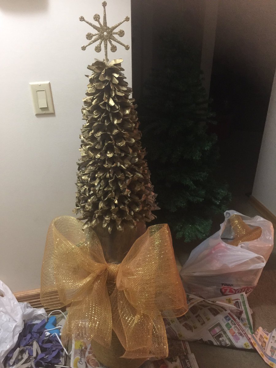 leftoverfoods's tweet photo. I am tired to set up my fake Christmas tree every year but I made my own handmade Christmas tree 2016 from my recycled using egg cardboard https://t.co/dUoSeOLhXL