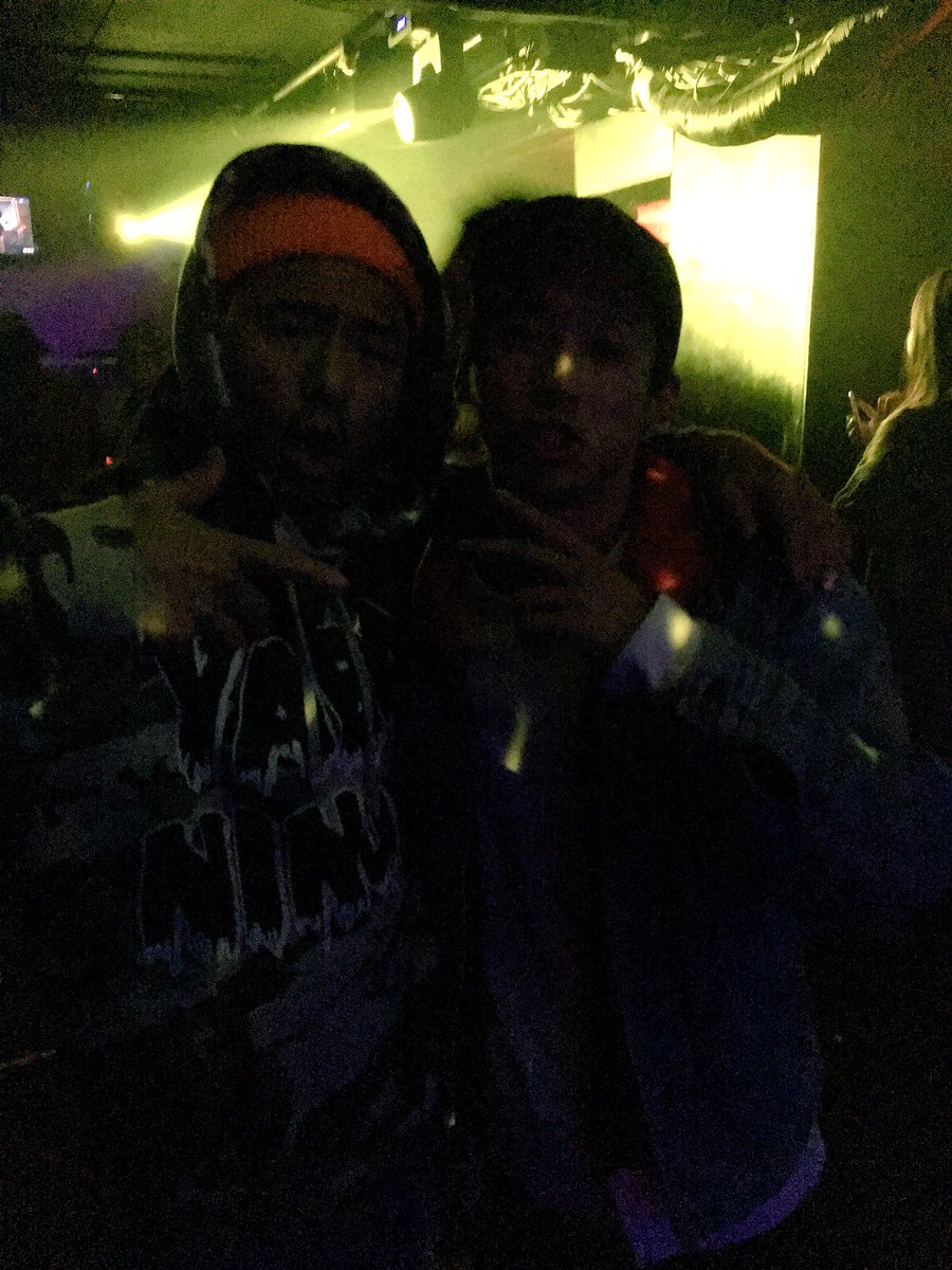 toratora4_1's tweet photo. ショーケースも終わったあともやばすぎた!���
PA⚡️LO
RYO_Zさんのポロっと言う一言がえげつなかった
ヤル気倍増!!!
全てが刺激!
@BIGRAIO #Pablo #_pablo #DEADSTOCKS #Brah_Of_Man https://t.co/C87rT2WVcA