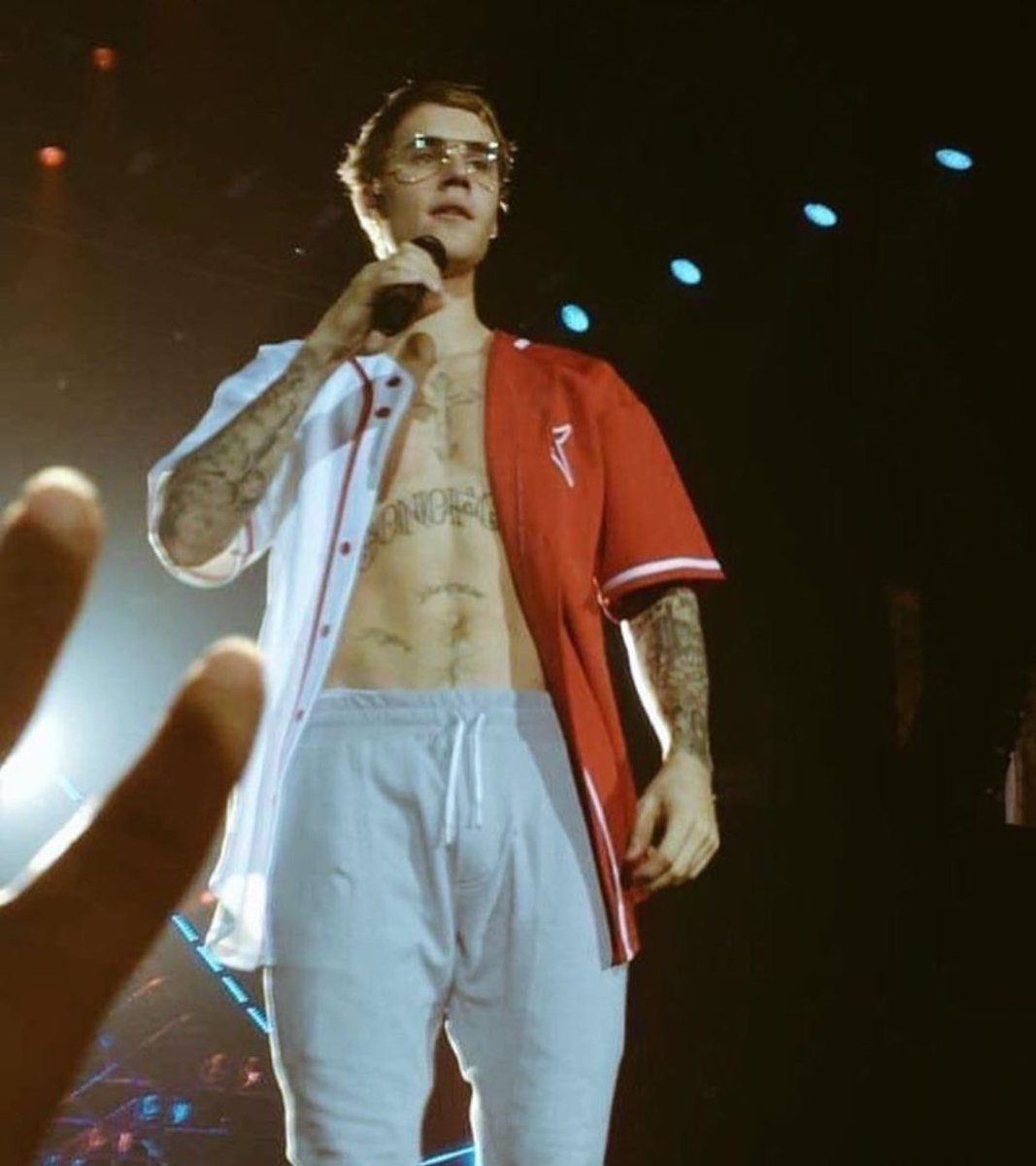 sshirlenn's tweet photo. the only #GreySweatpantsChallenge that really matters but you tried https://t.co/gcVrKrEPdD