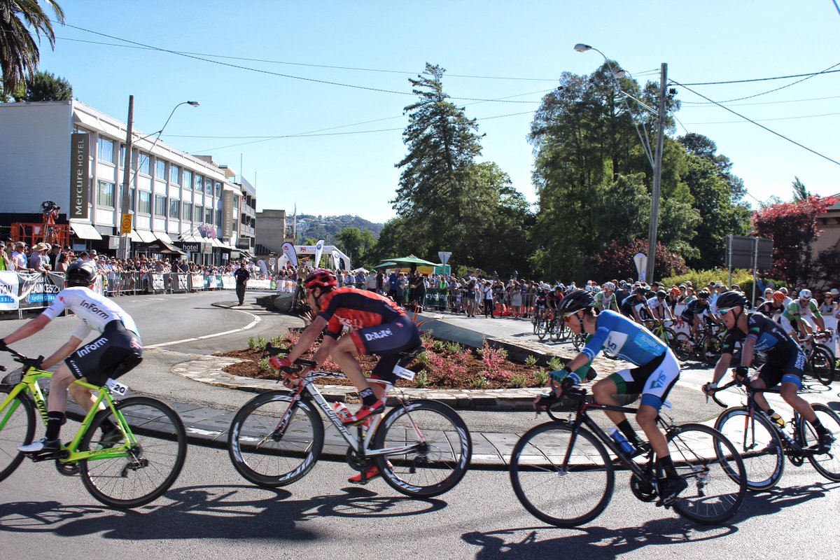 LtonCyclingCrit's tweet photo. GALLERY | Our pick of the images from the @UTAS_ #LCF2016, courtesy of talented local photographer Caitlin Johnston #AussieCycling https://t.co/lzvaJcRXbl