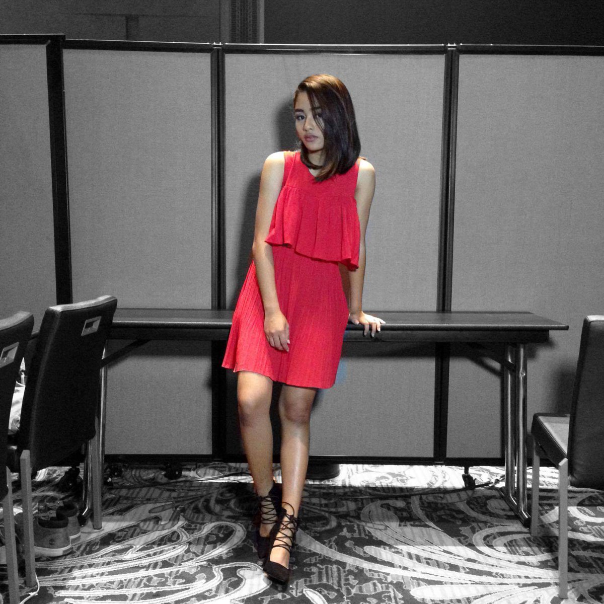 officialvivoree's tweet photo. Just looking at my past and looking in the mirror and realized that i changed a lot 😙😙😙 Styled by: Vannesa Mercado😊 thanks ate vannesa 😊😙😘😚😍 https://t.co/p9IyYribd4