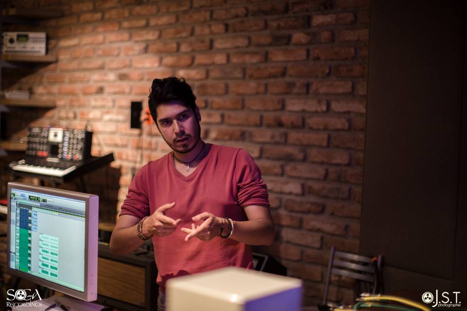 SOGArecordings's tweet photo. Las buenas ideas son parte de la receta secreta para cocinar el rico sonido de @dufrancislepole

#studio #recordings #music #pruduction https://t.co/pRN5fedyML