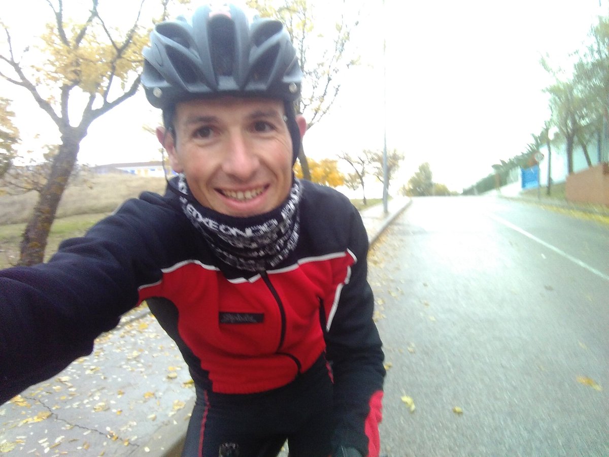PardoRubioSanti's tweet photo. Bonito día de bici!! #ciclismoenotoño vamos a disfrutarlo!!! #CreaTuMeta https://t.co/99N8woUCTc