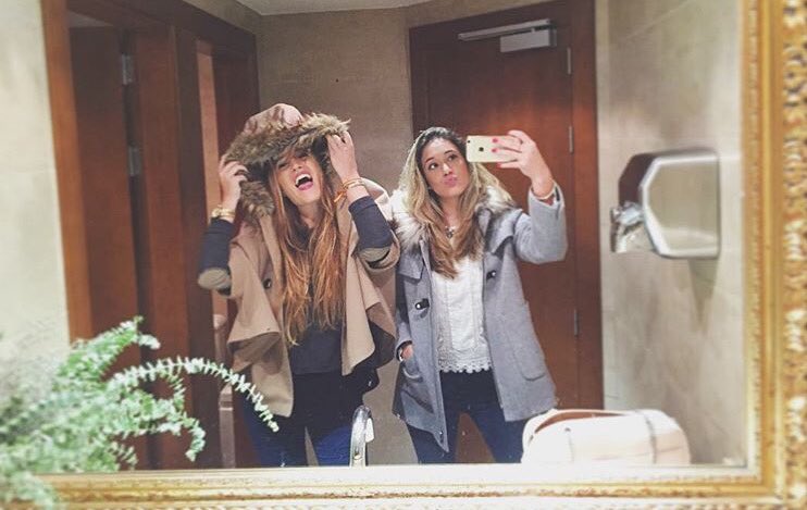 RocioAnidjar's tweet photo. Tranquila bonita, todo lo que viene es mejor que todo lo que se fue. #tardeo 🍷👆🏻👯👑💋❣️ https://t.co/DcjV9XiGt0
