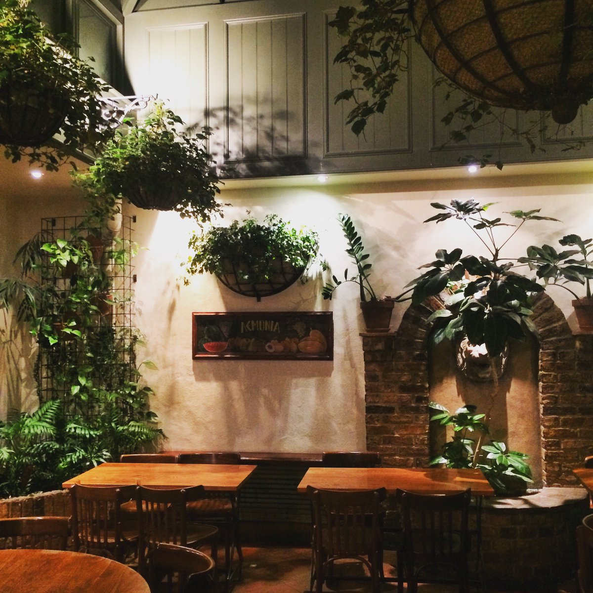 AMO_Details's tweet photo. Beautiful places in #London! #Primrosehill https://t.co/ewIIKJ8q7x