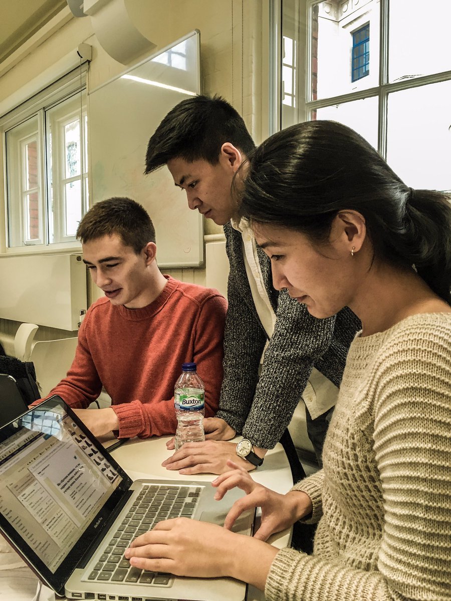 SaveEasyCo's tweet photo. Working hard for all of you! #LSEFinTech #fintech #nextbigthing #startup #newtrend #newtech #saveeasy #workingforyou #unihack #future https://t.co/LI7NnuNXmx