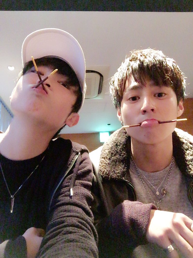 aya_____0821's tweet photo. 初タグ💗
✔聖貴くん
✔愛知県
✔a-X's
✔02line
#アクロスファンと繋がりたい 
#アクロス
#RTしたアクロスファンフォロバします
#うざ絡み大歓迎
#現地👍👍 https://t.co/eg1pnea9w7