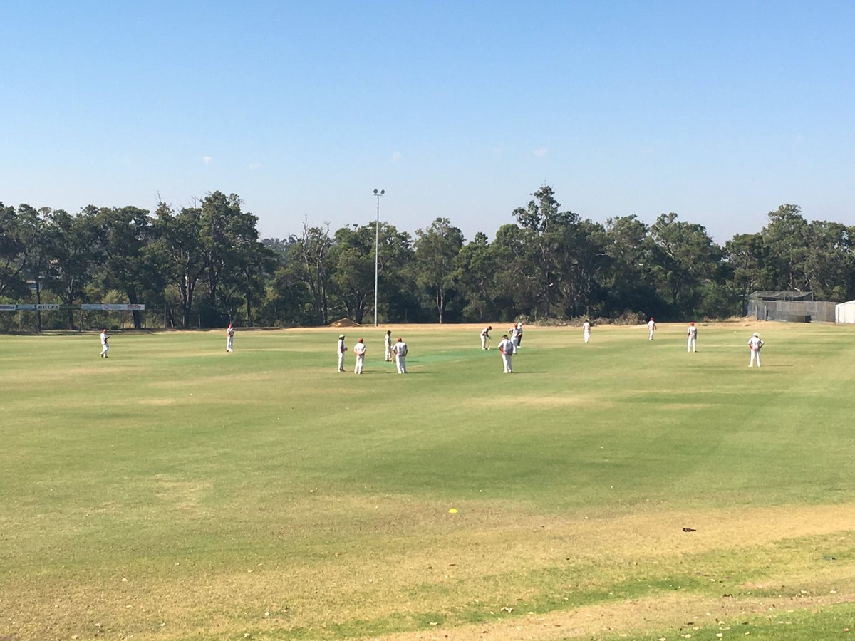 pbl1972's tweet photo. @BradMillsteed @darryn_browne @JamieNicolaou @sthbeaching @gradecricketer @cosfarming Bit of cricket being played in Gingin today #noideawho https://t.co/2GcnhvZ63V