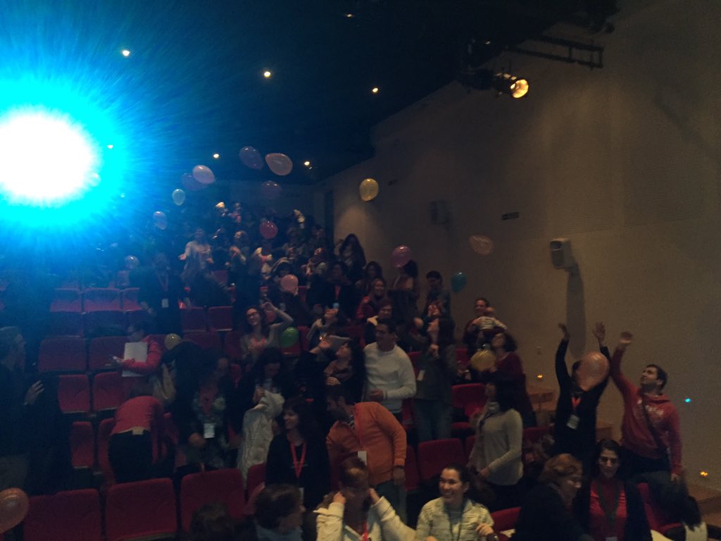 PildorasEdu's tweet photo. Fin de fiesta!!! Un placer y un honor haber recibido a más de 250 personas preocupadas por la educación. GRACIAS! #pildoraseducativas https://t.co/NuMfXFrmMV