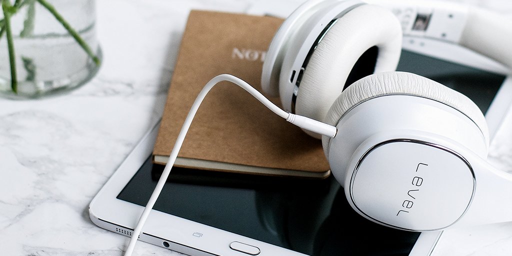 SamsungNL's tweet image. Sounds like a good morning! #weekend #GalaxyTabS2 #LevelOn